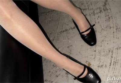同一层楼住着一位我甚至不知道名字的女士。姑且叫她M女士吧。我偷拍她日常生活的时候，控制不住自己的冲动，我只是做了我应该做的事，而且我觉得是她穿西装太性感了...SPAY-598